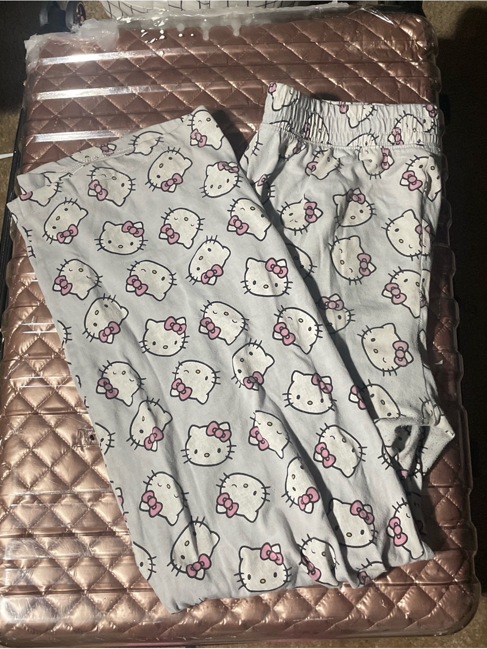 Hello Kitty Light Gray Pajama Set with Pink Bow Print